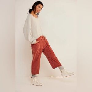 NWT FREE PEOPLE WE THE FREE Lunan Crop Harem Cord Jeans | Empress Rock
$88